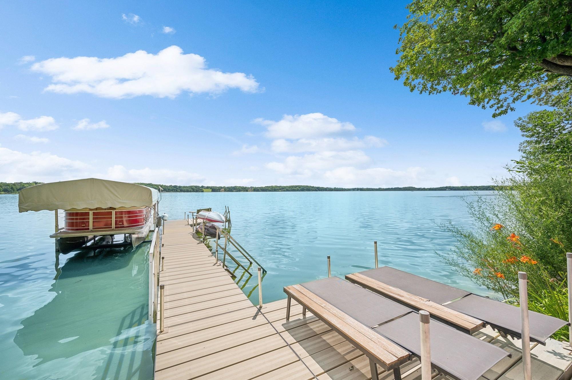 2845 Lake Shore Avenue