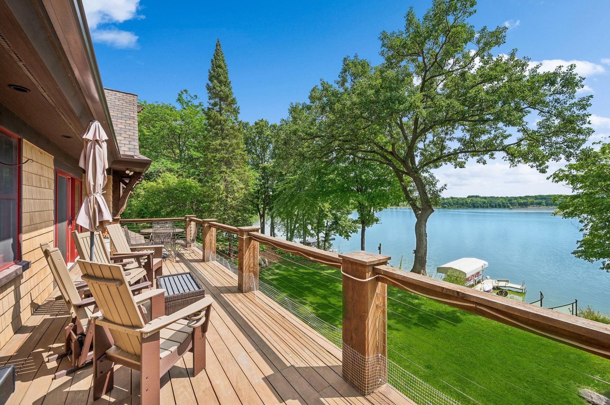 2845 Lake Shore Avenue