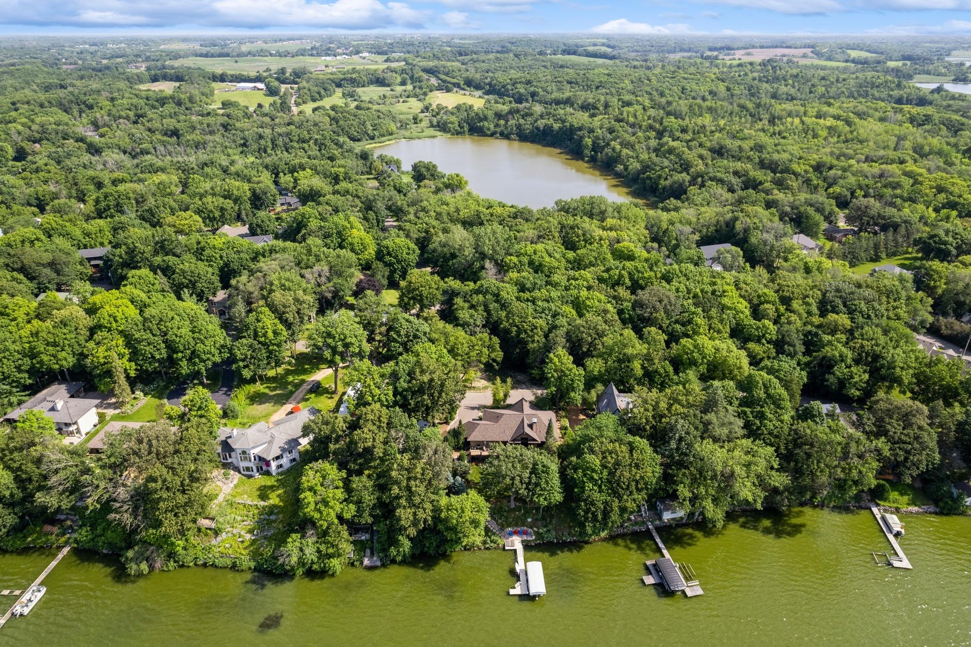 2845 Lake Shore Avenue