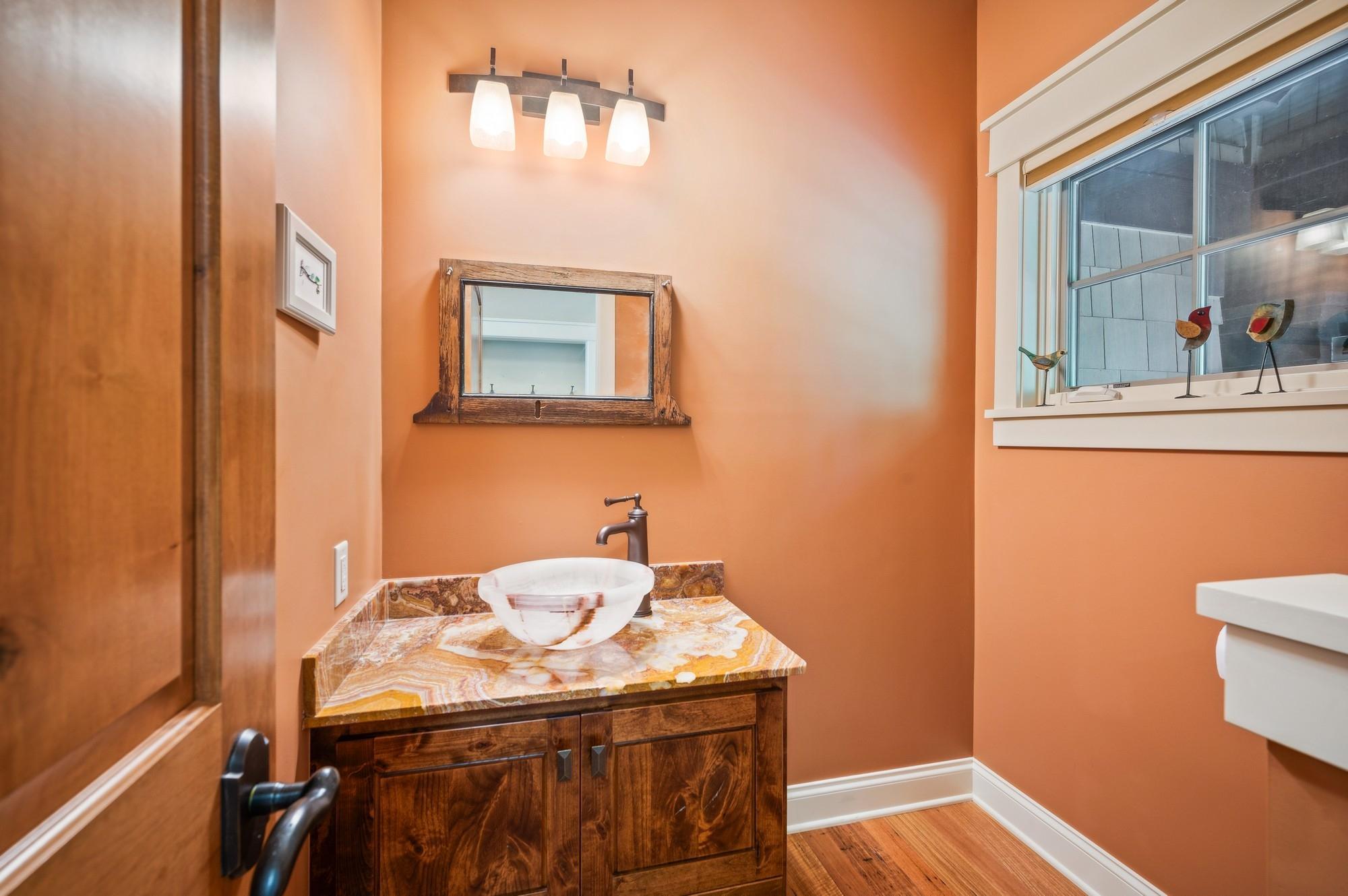 2845 Lake Shore Avenue