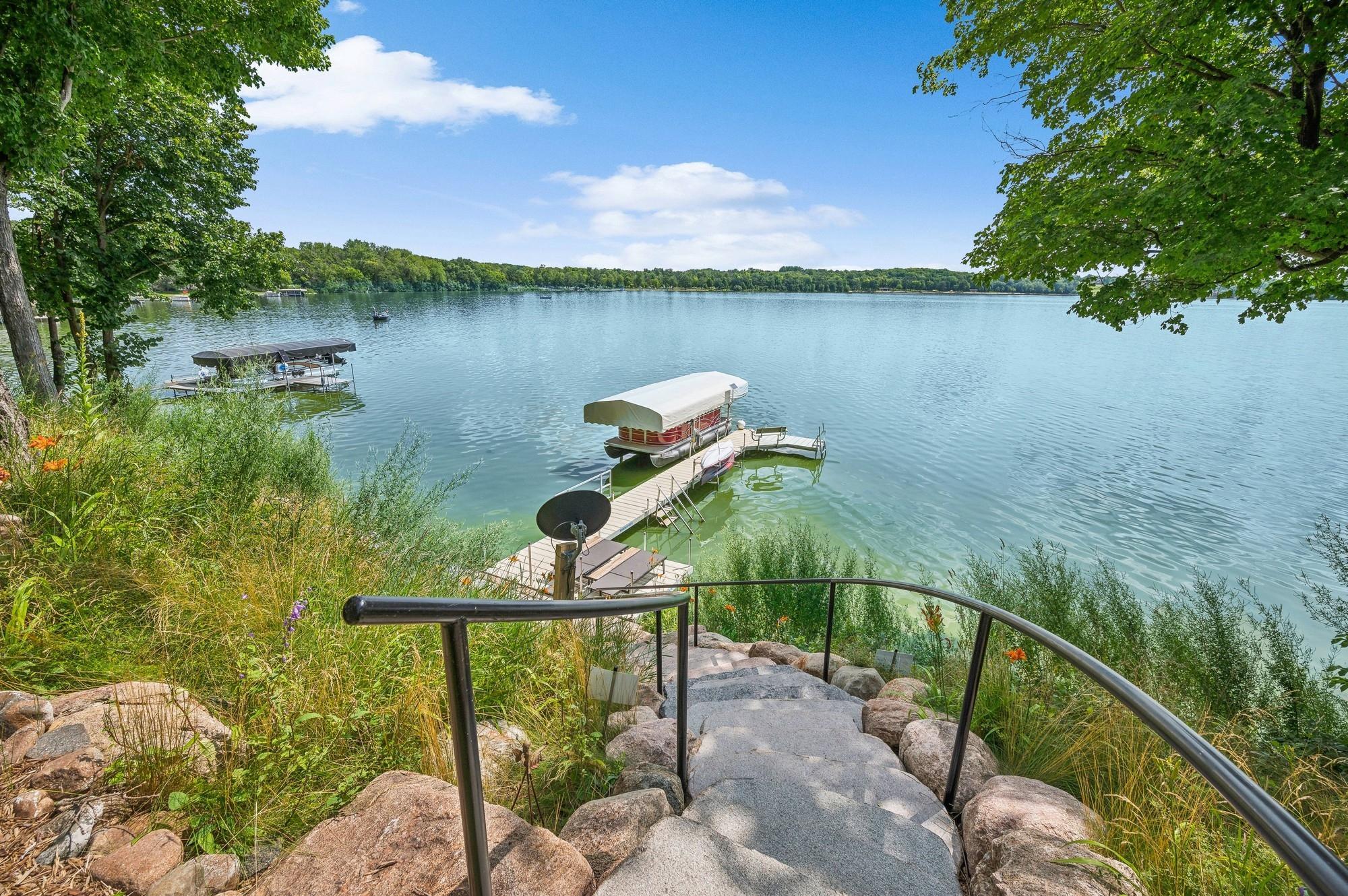 2845 Lake Shore Avenue