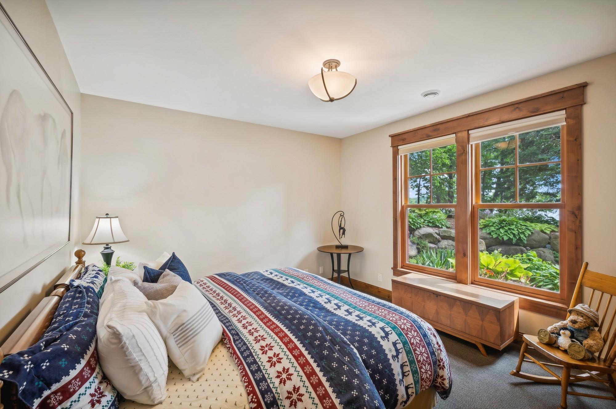 2845 Lake Shore Avenue