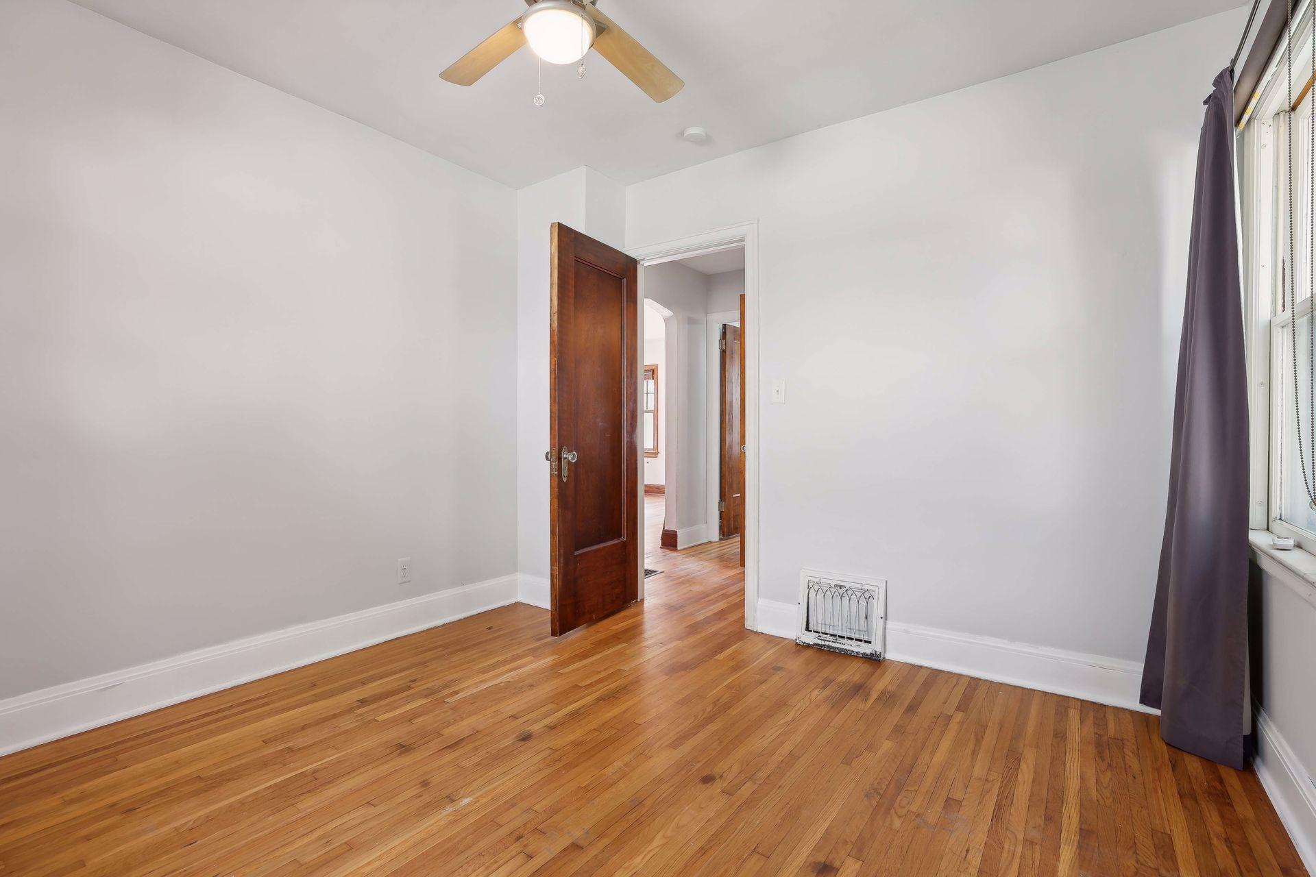 2323 Sheridan Avenue N