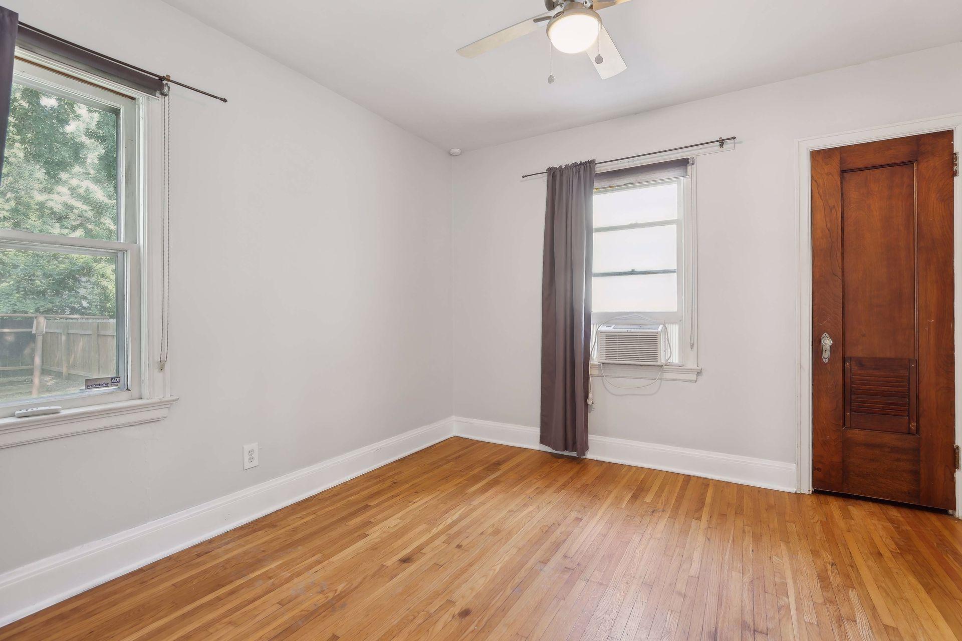 2323 Sheridan Avenue N