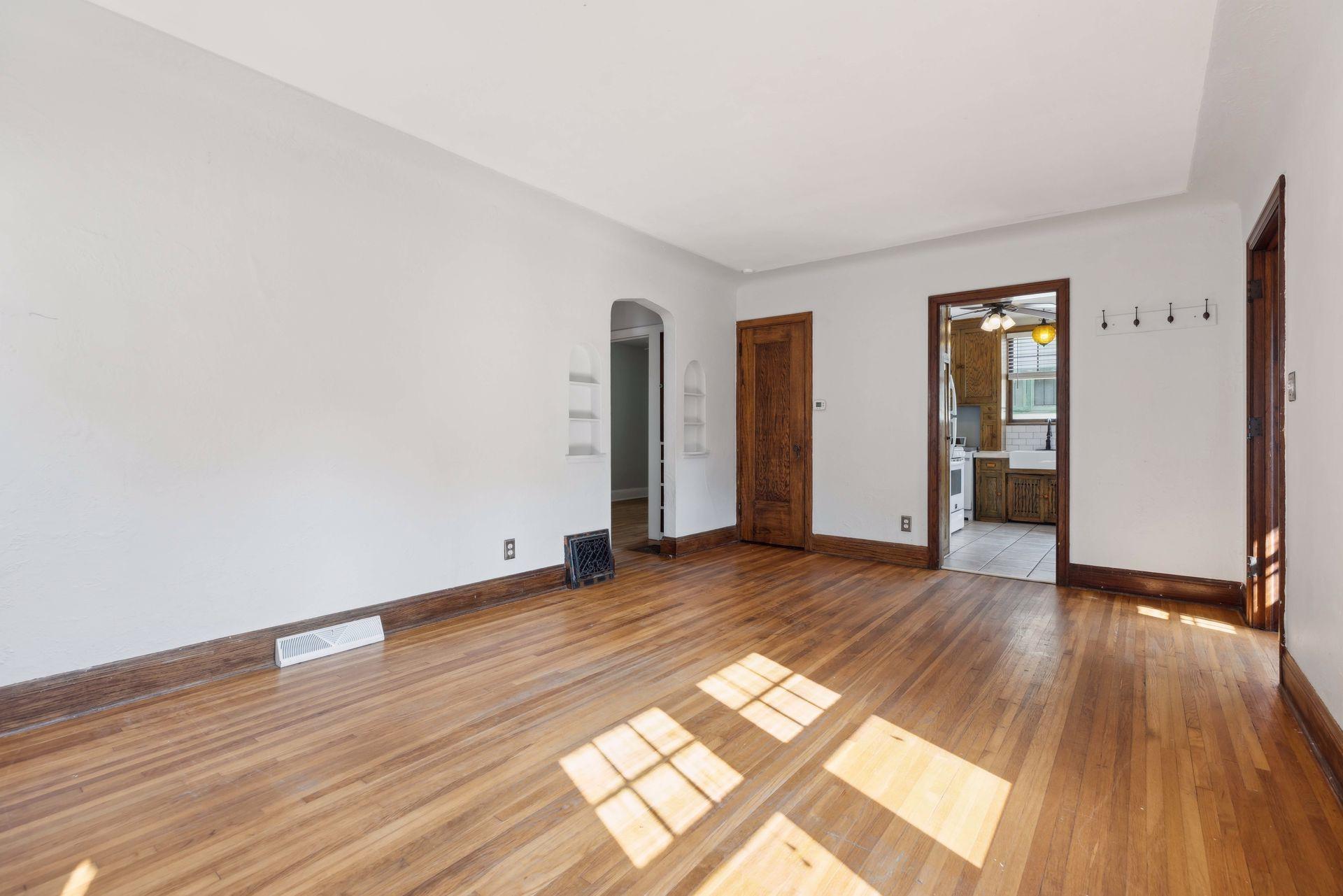 2323 Sheridan Avenue N