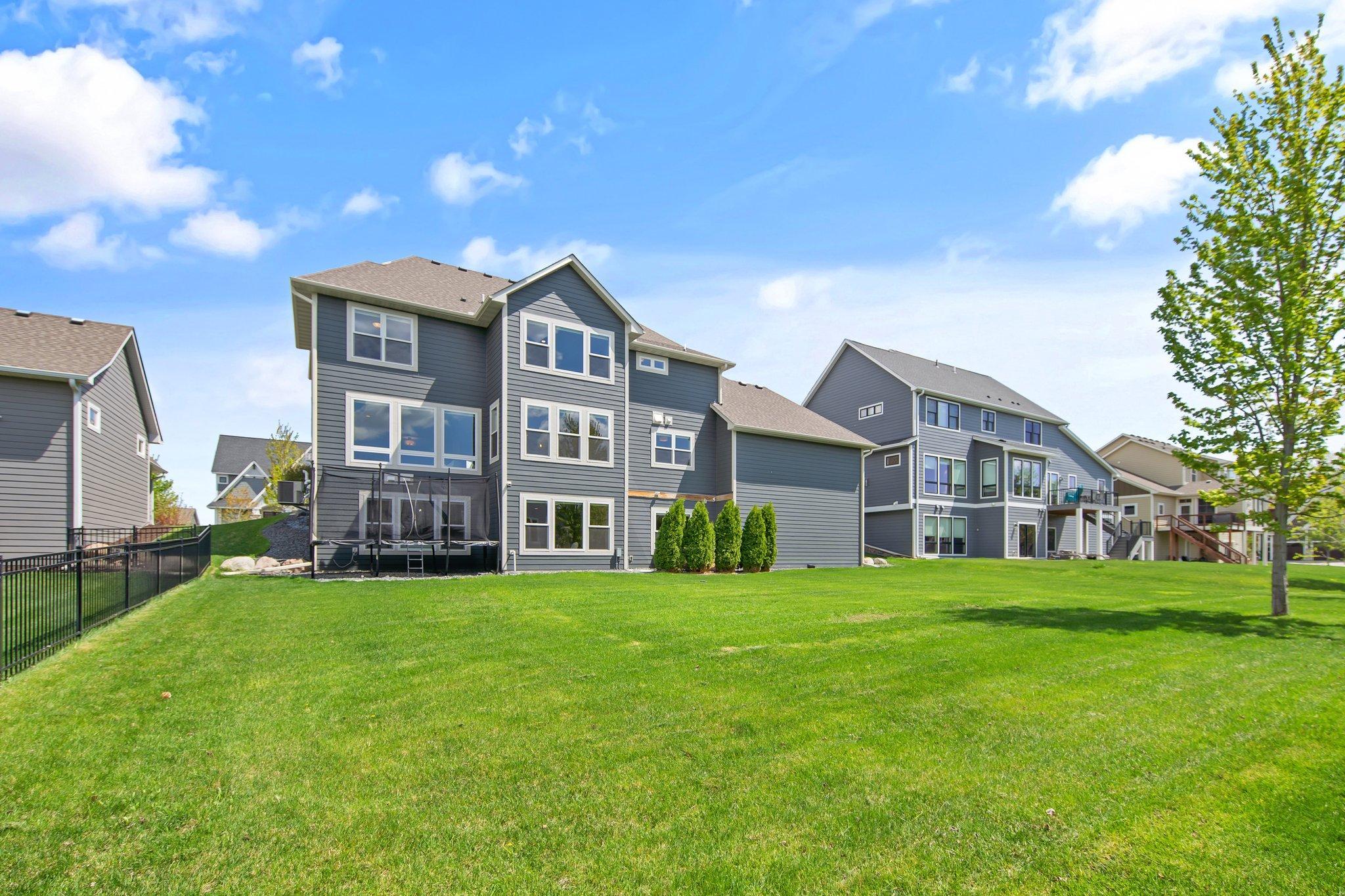 5675 Zanzibar Lane N