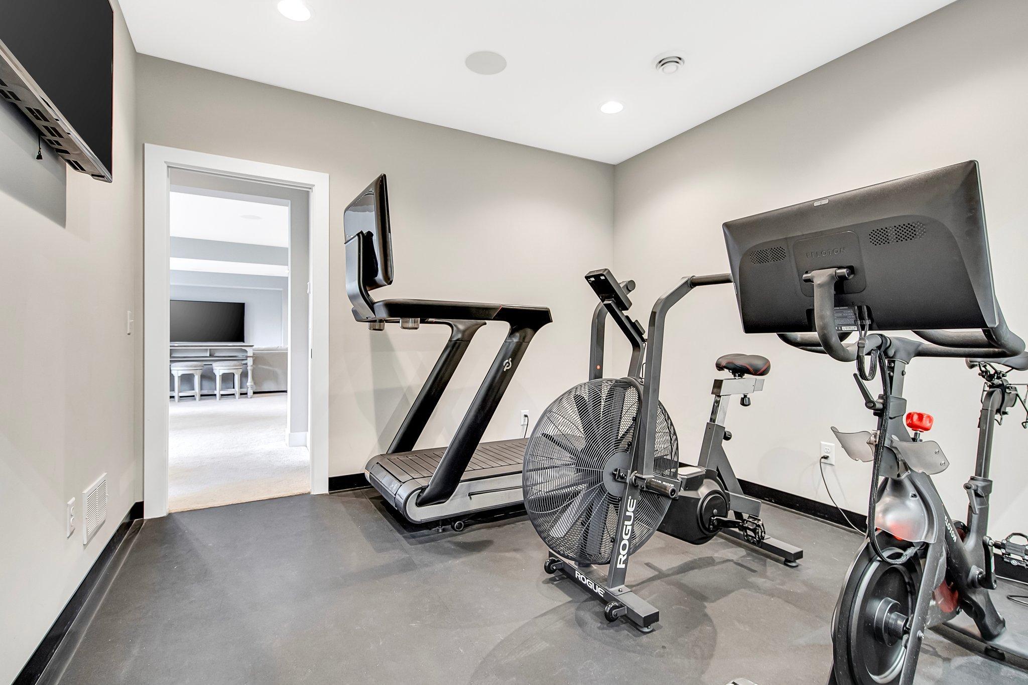 5675 Zanzibar Lane N