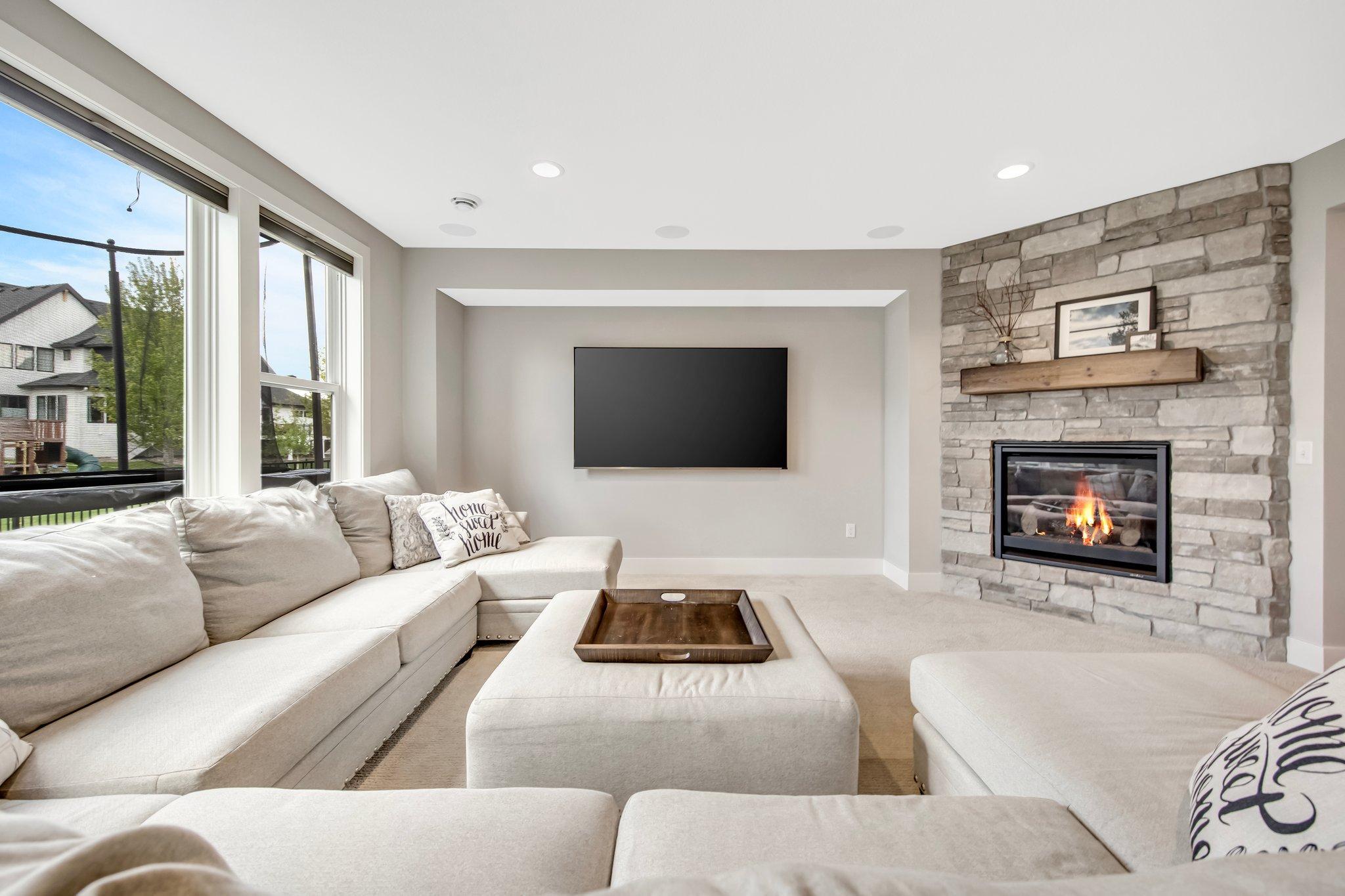 5675 Zanzibar Lane N