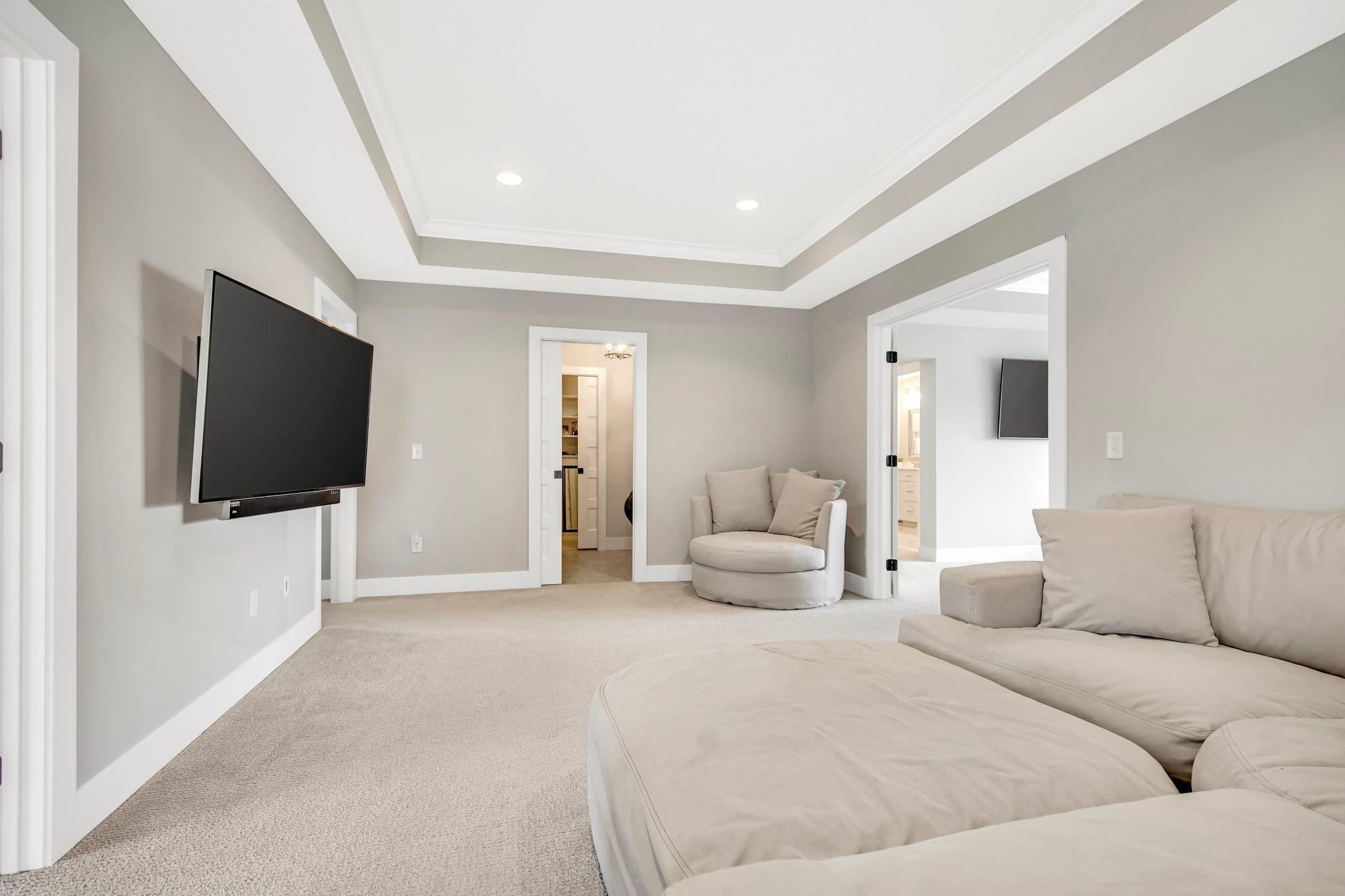 5675 Zanzibar Lane N