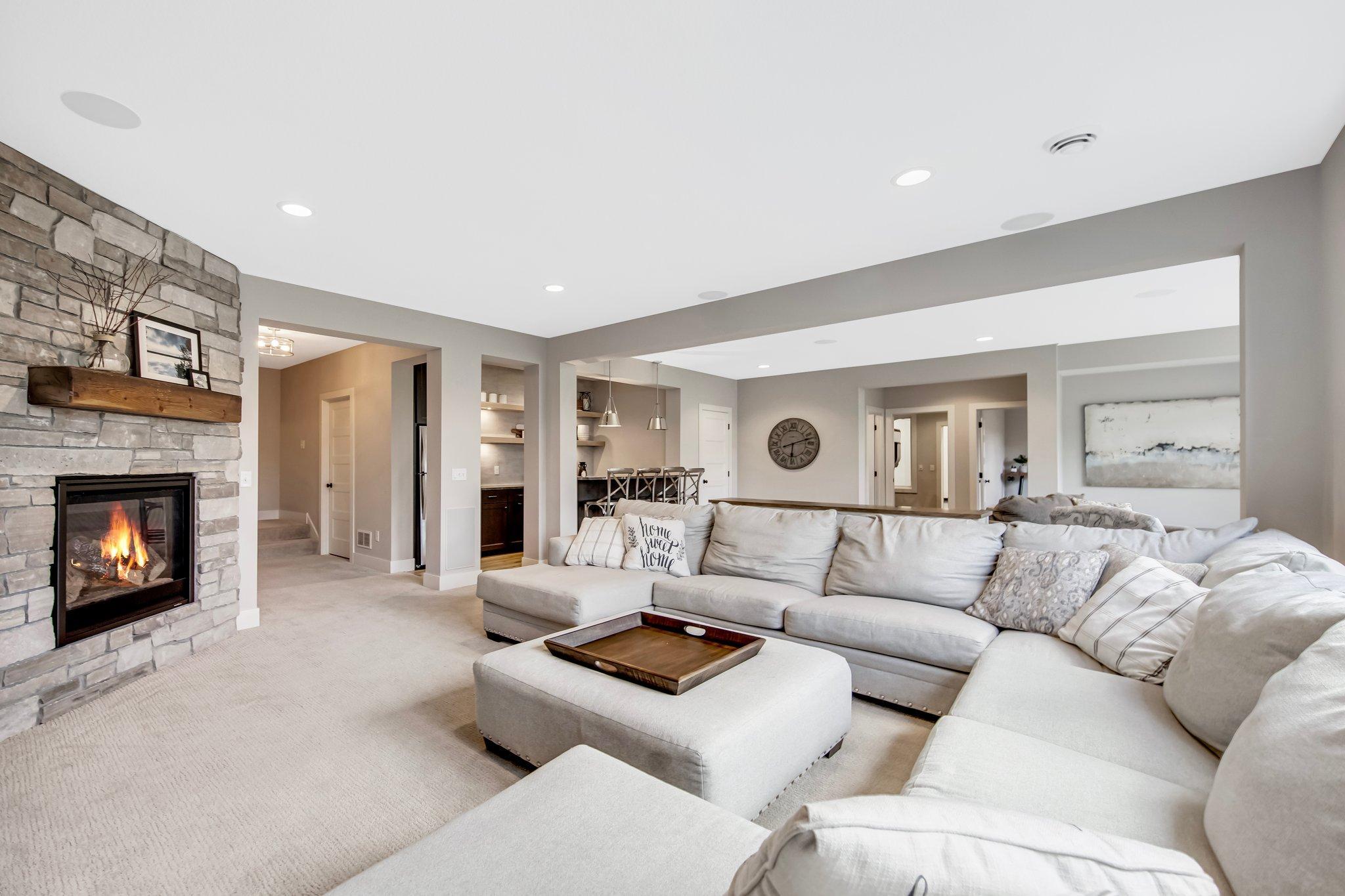 5675 Zanzibar Lane N