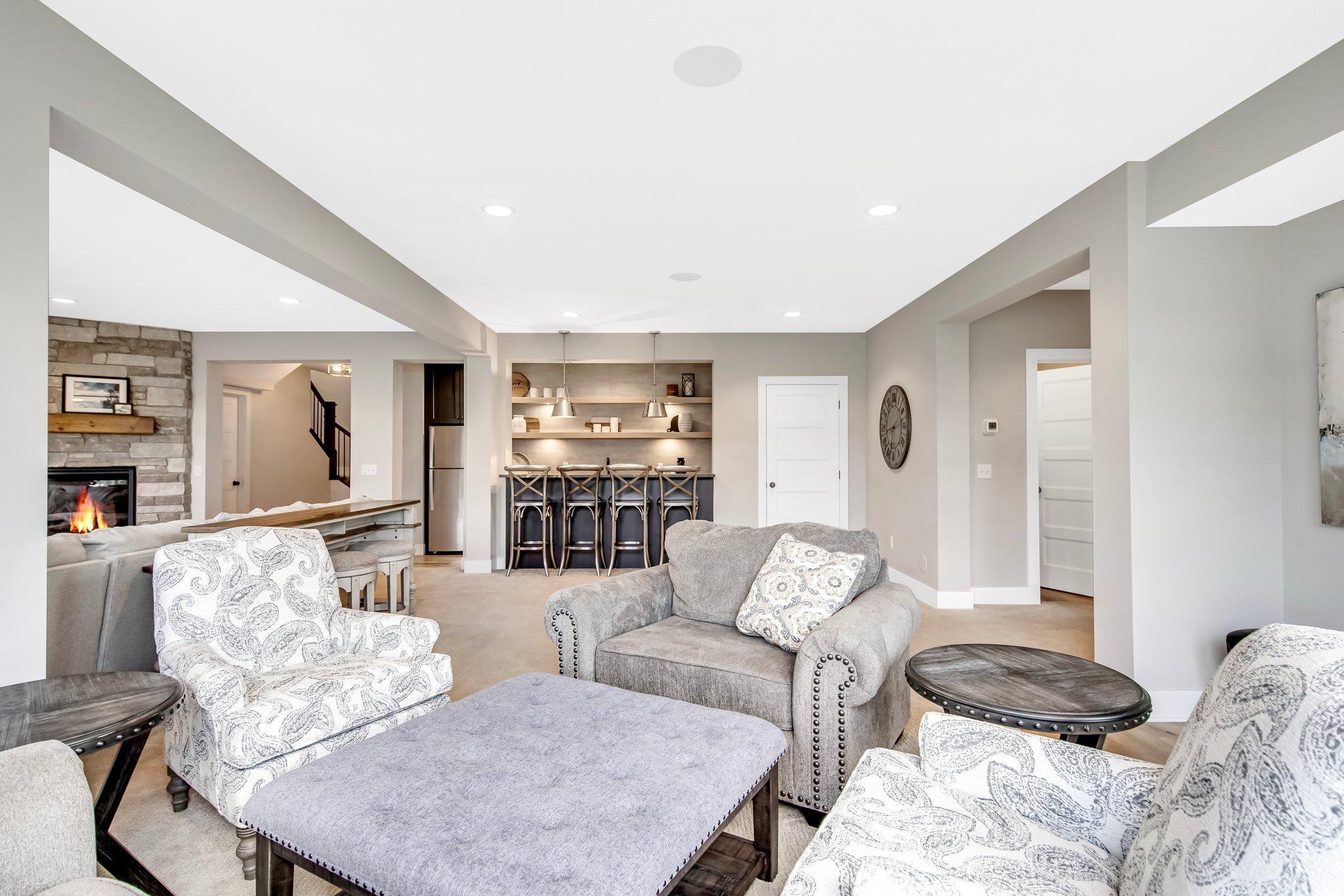 5675 Zanzibar Lane N