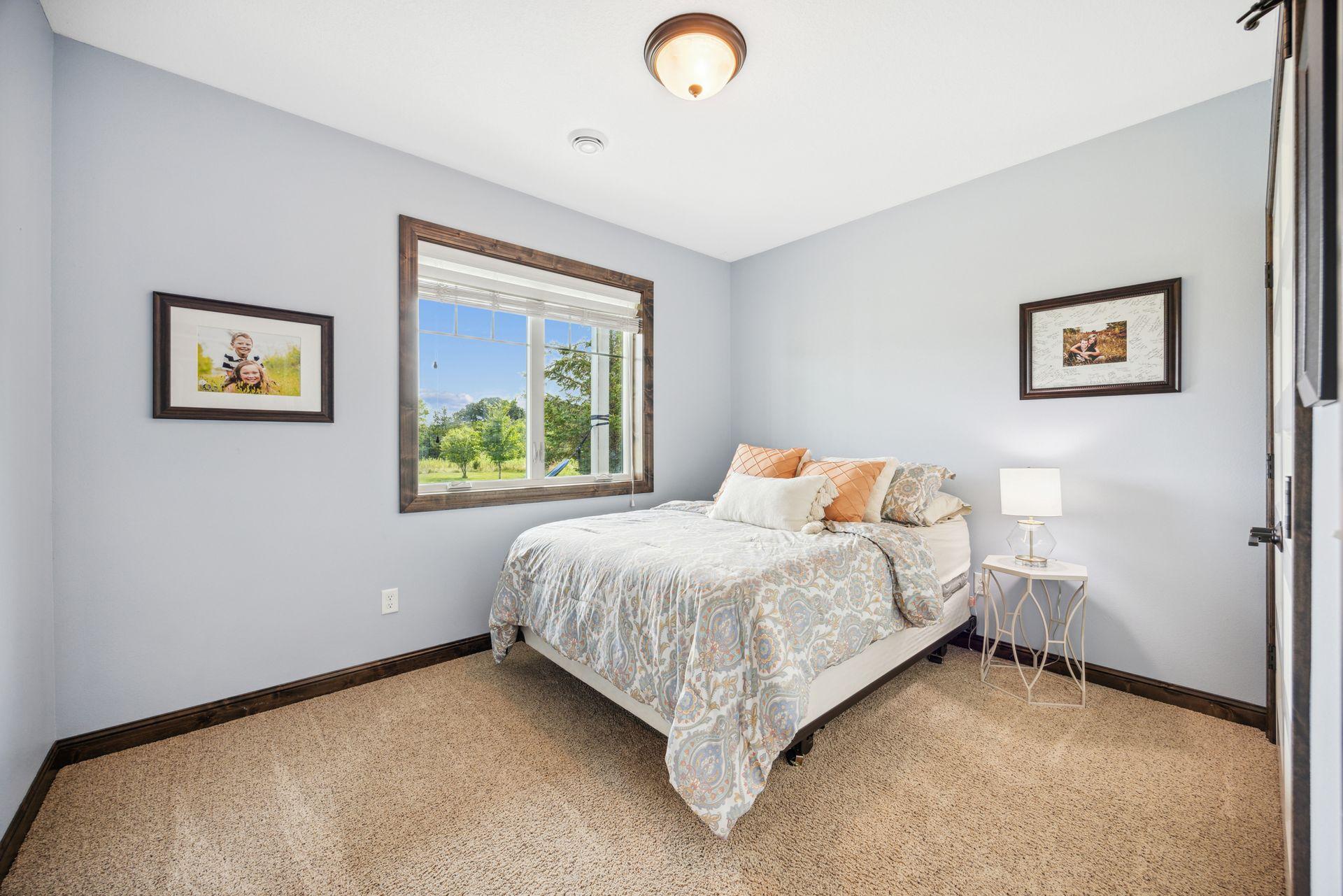 3400 Old Creek Way NE