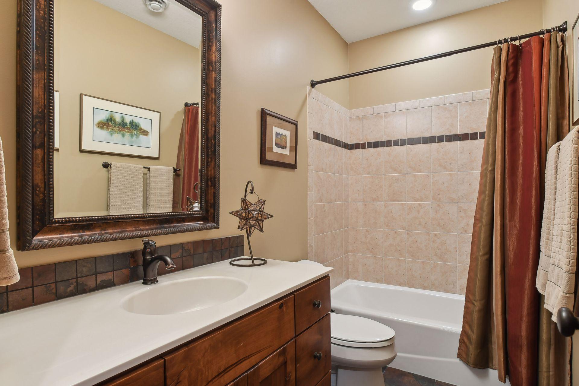 1005 Willow View Drive