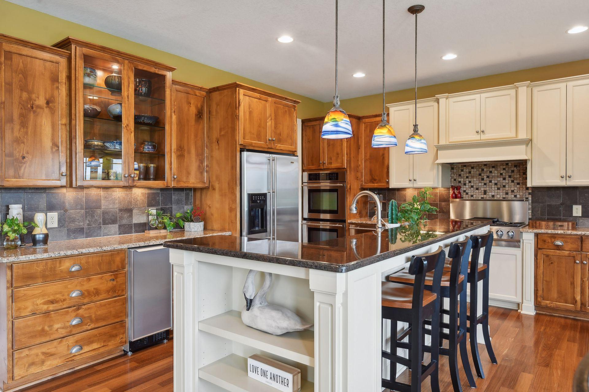 1005 Willow View Drive