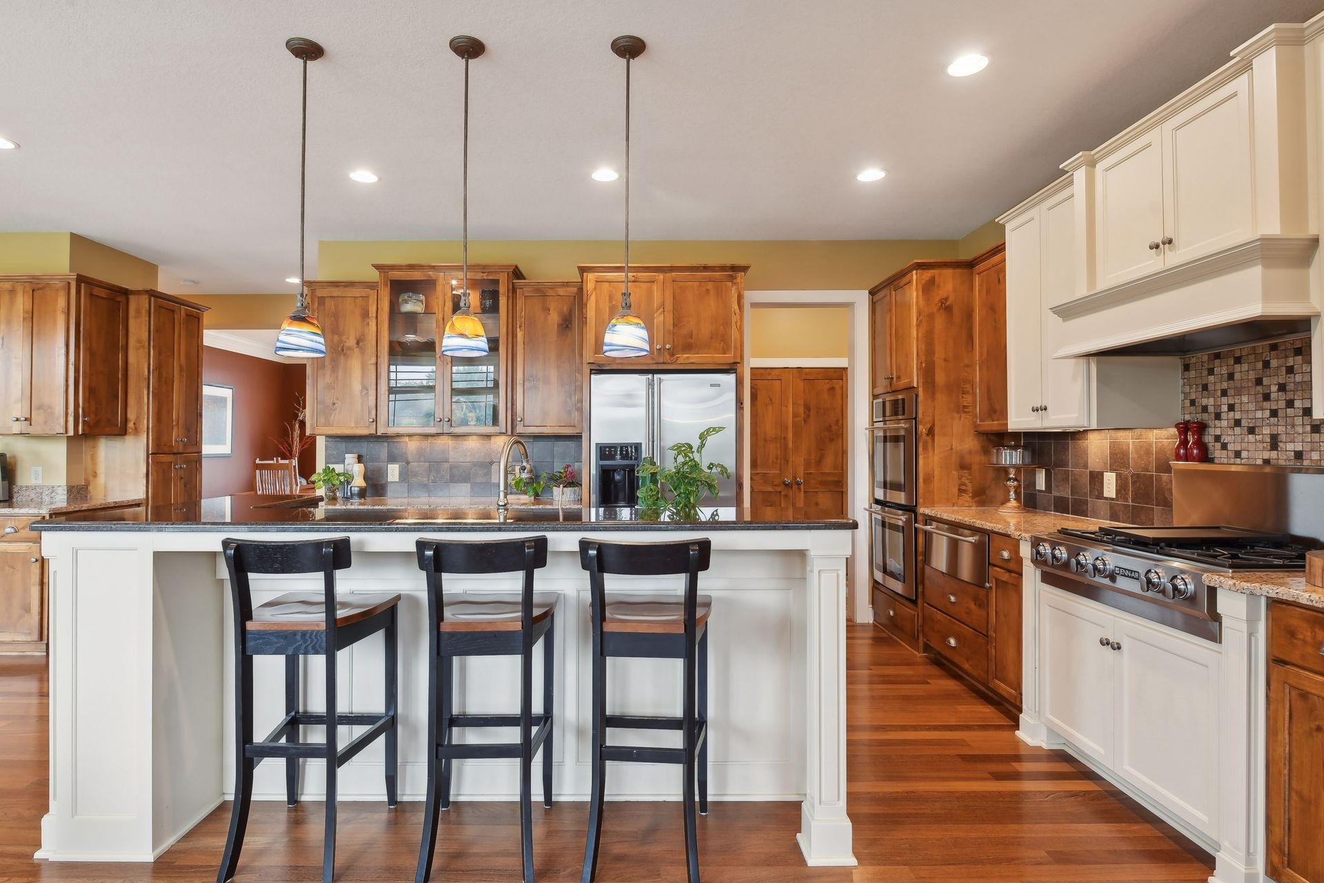 1005 Willow View Drive