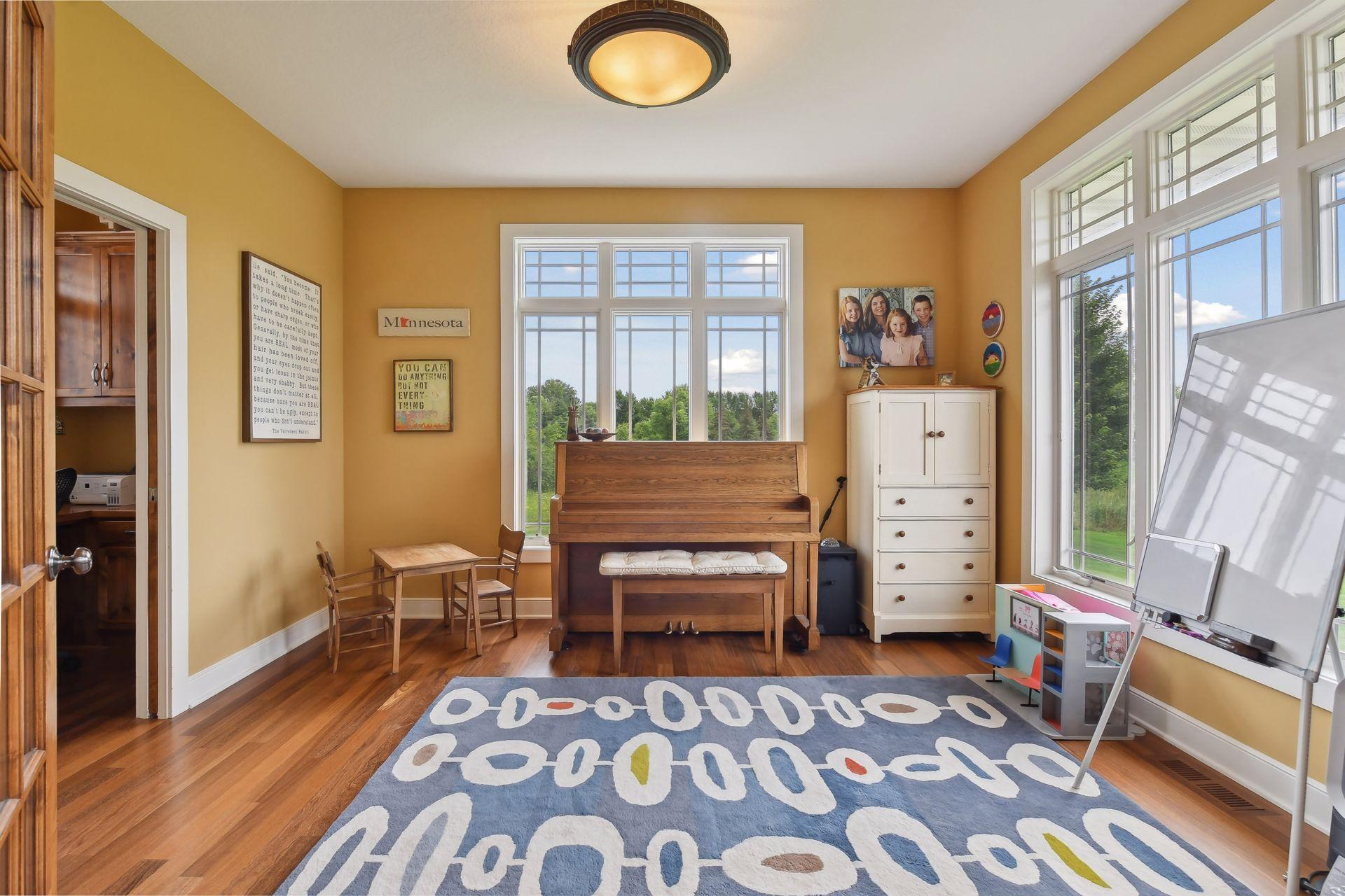 1005 Willow View Drive