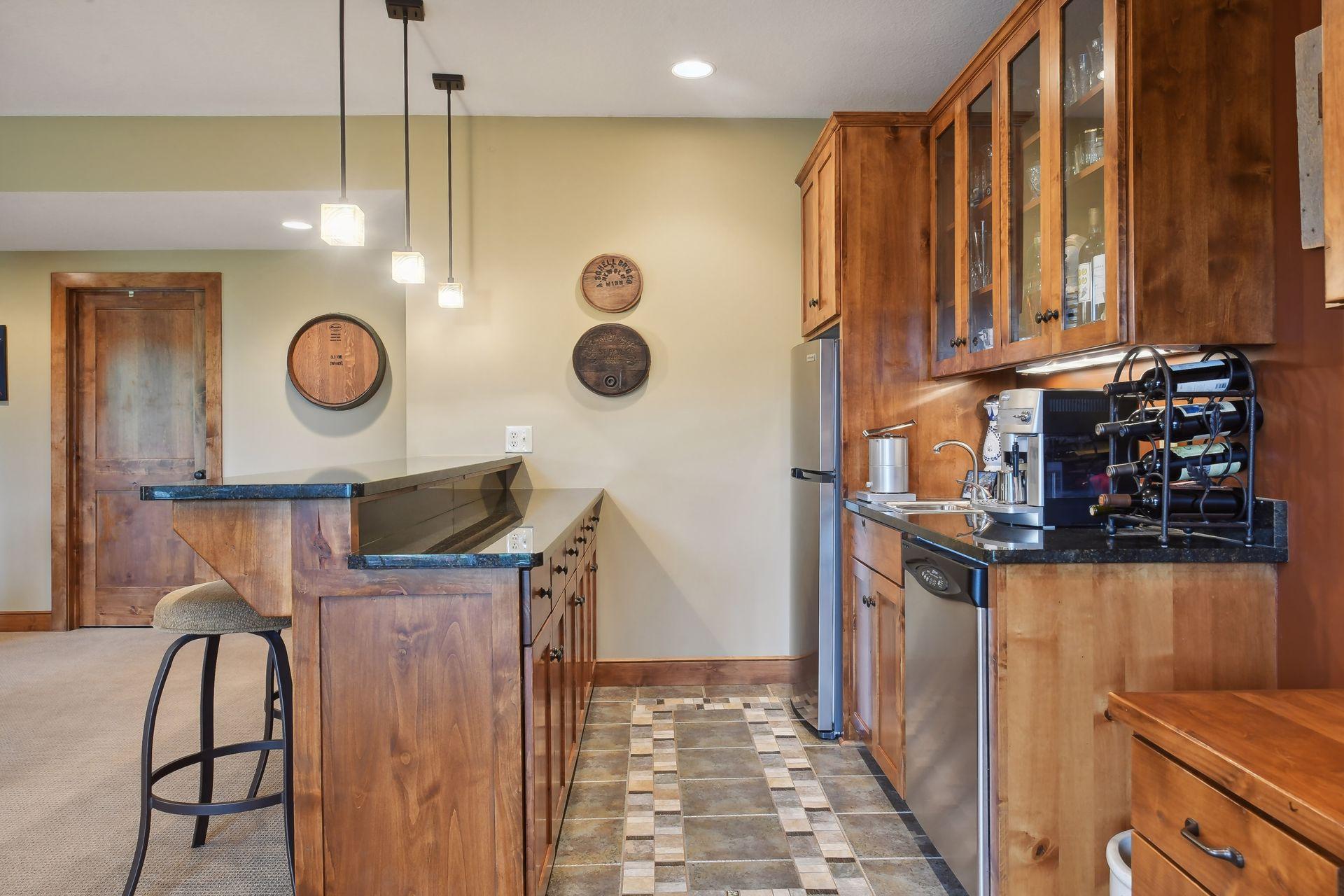 1005 Willow View Drive