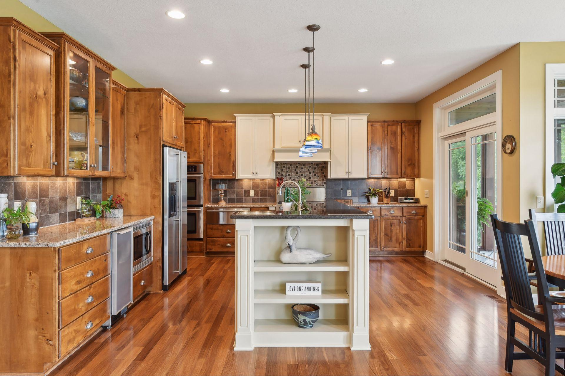 1005 Willow View Drive