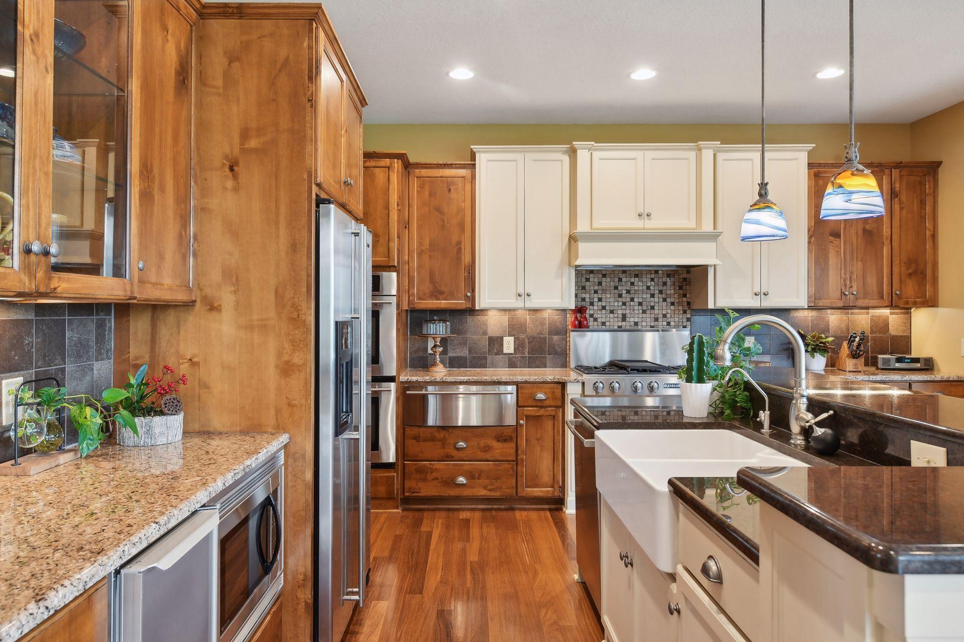 1005 Willow View Drive