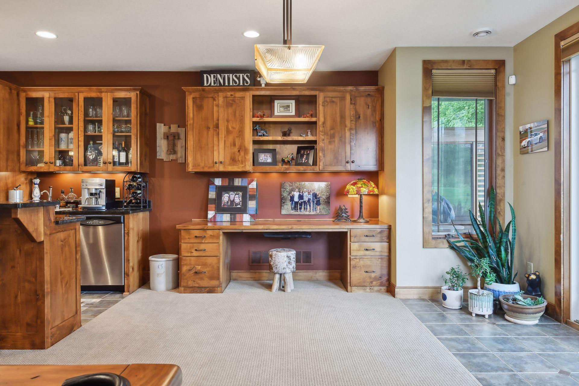 1005 Willow View Drive