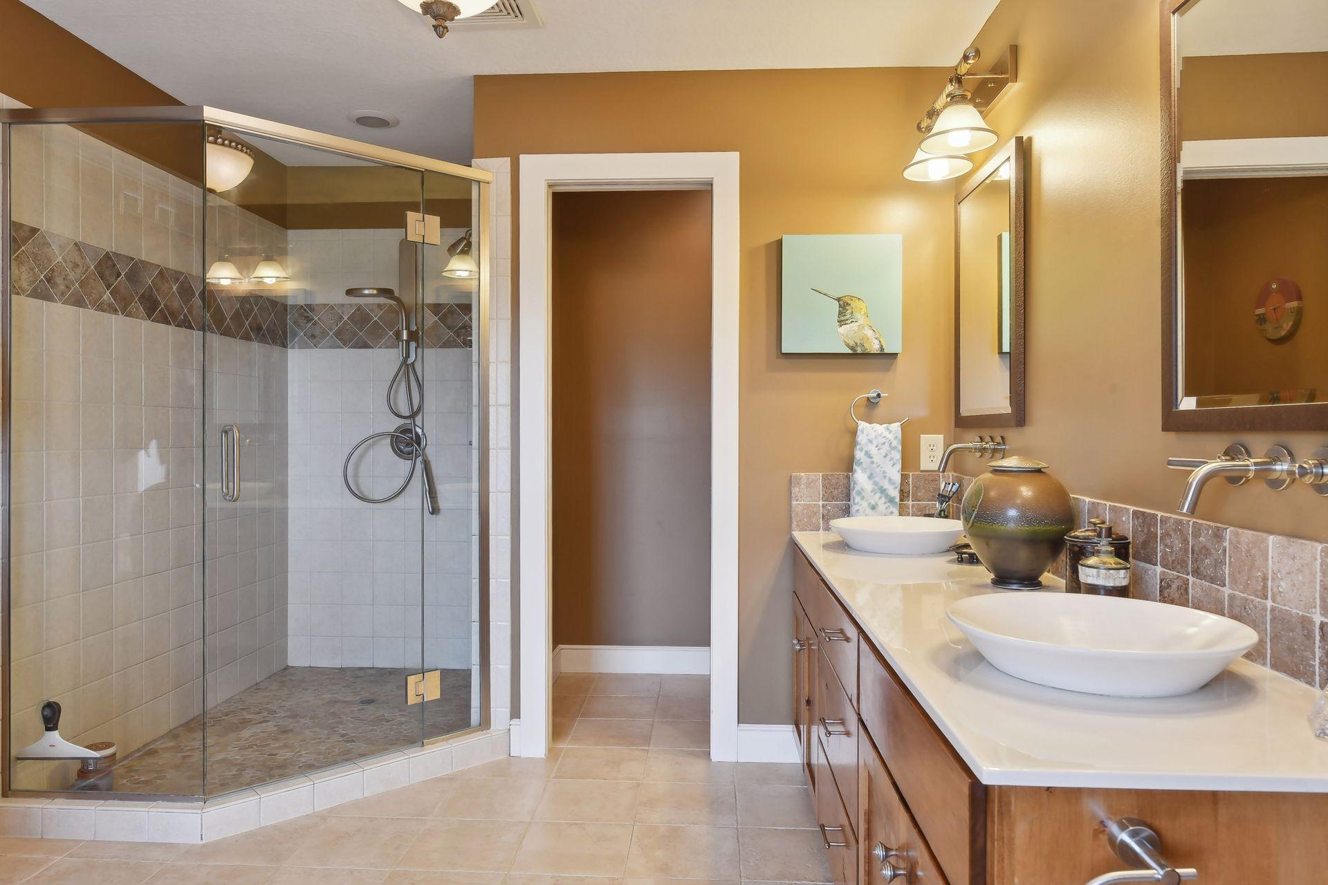 1005 Willow View Drive