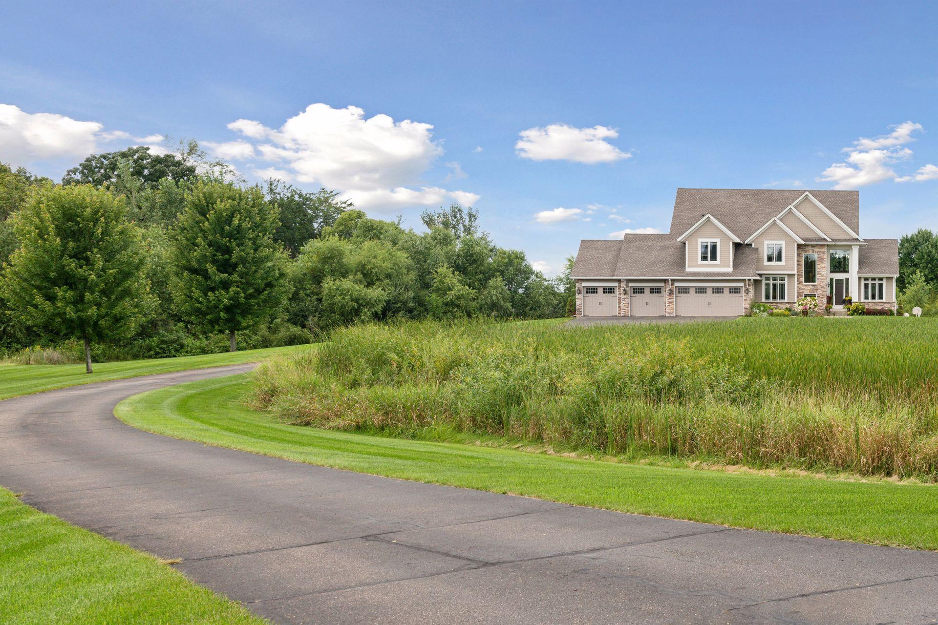 1005 Willow View Drive