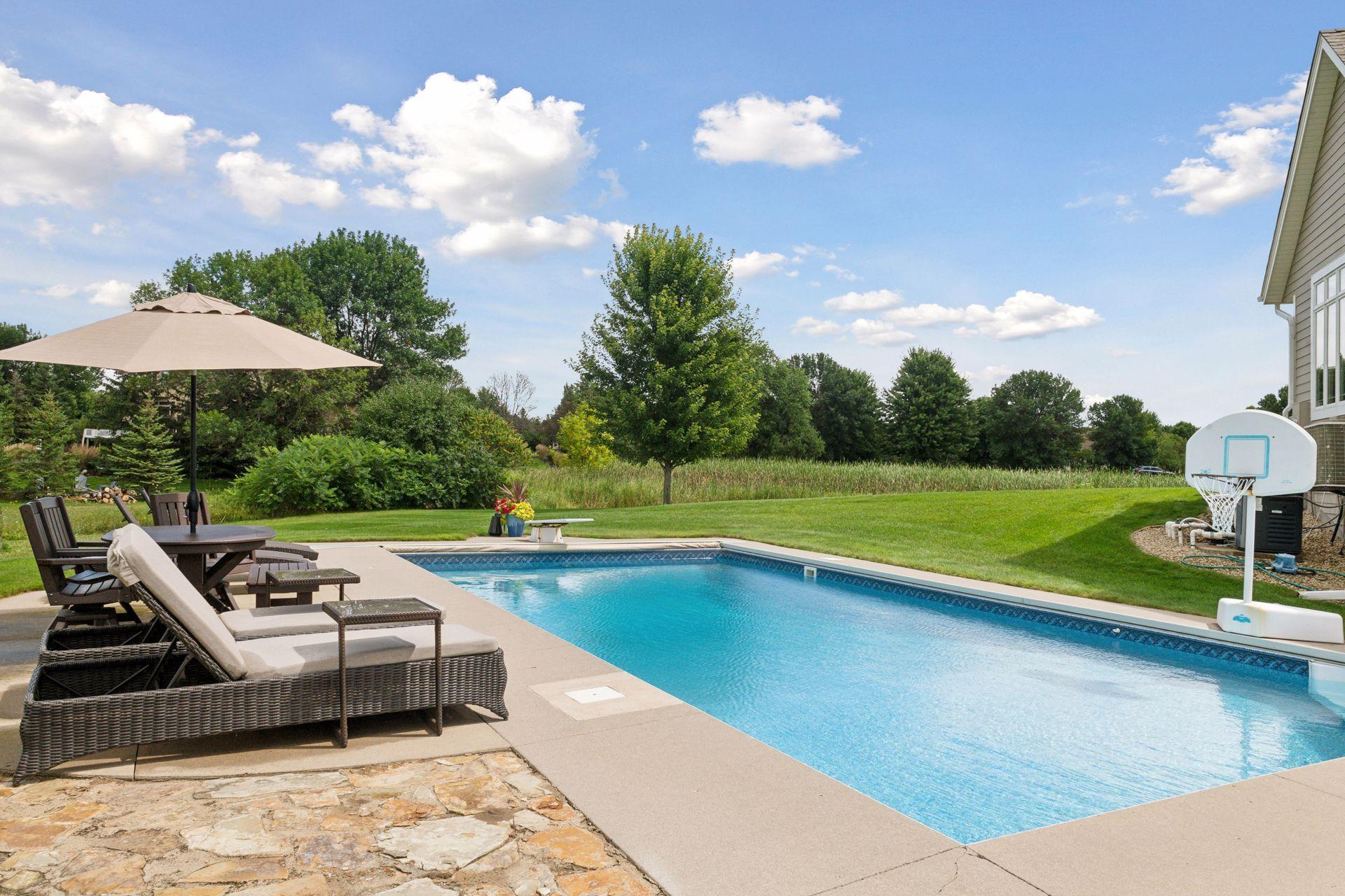 1005 Willow View Drive