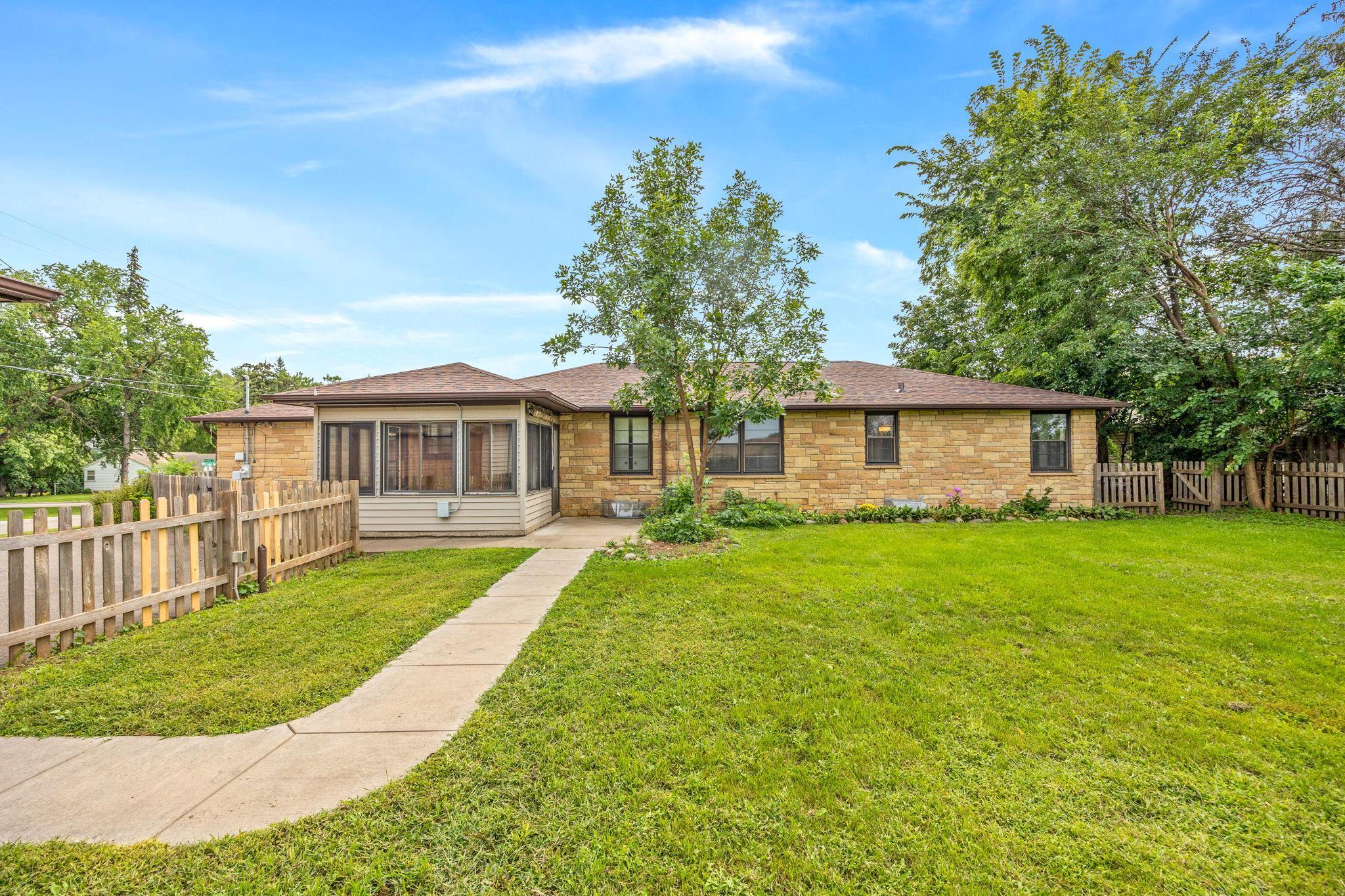 1517 Preston Lane