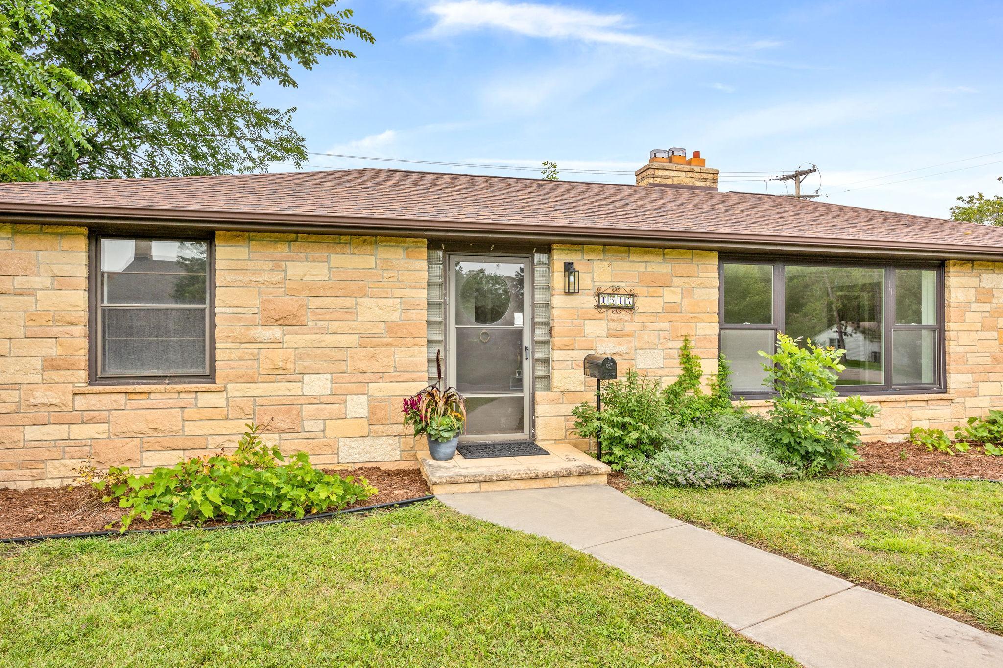 1517 Preston Lane
