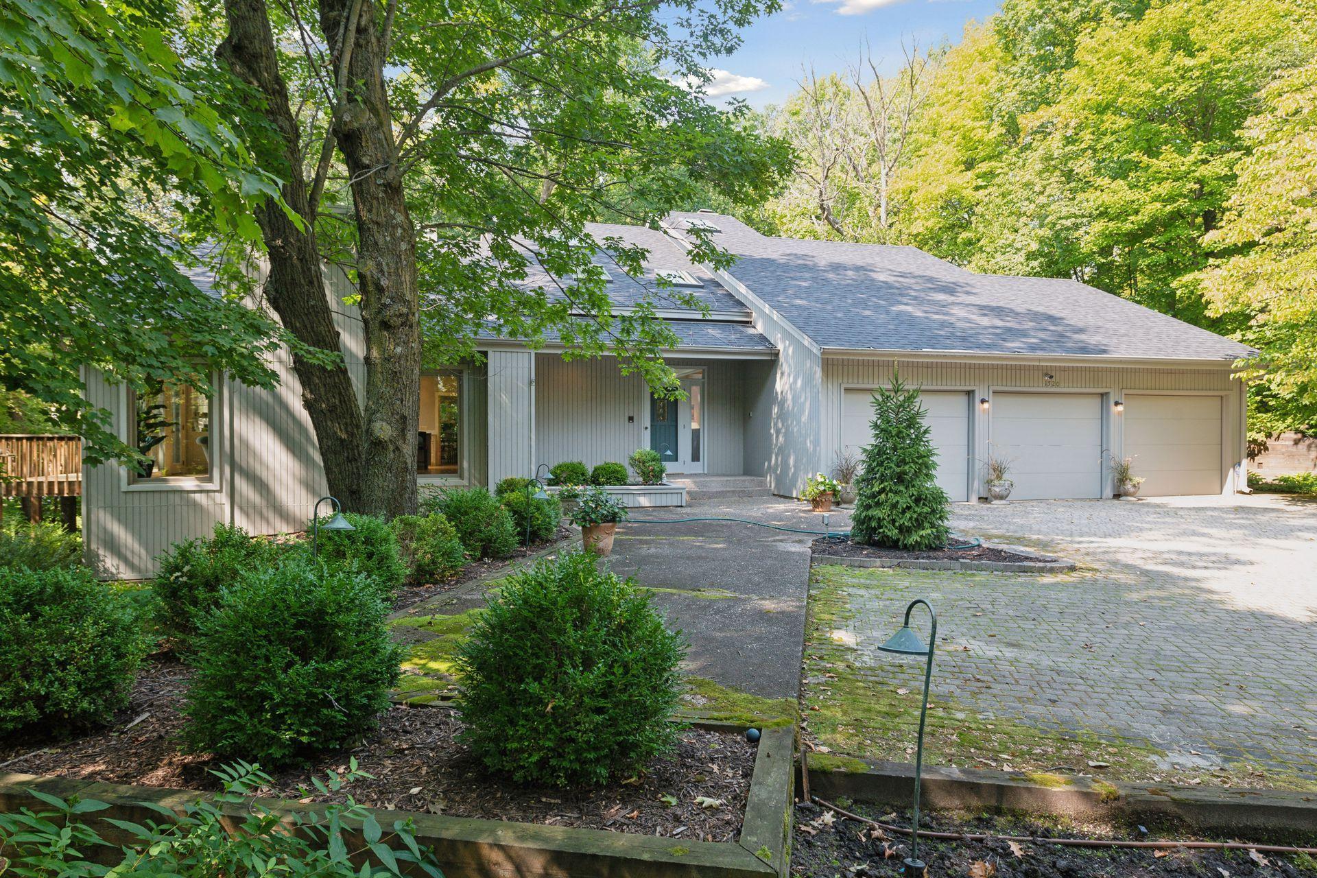 1520 Tanglewood Road