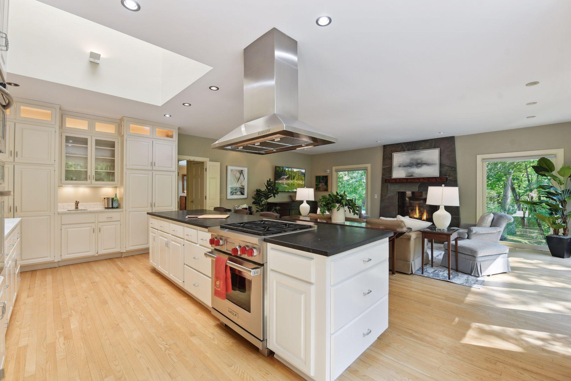 1520 Tanglewood Road