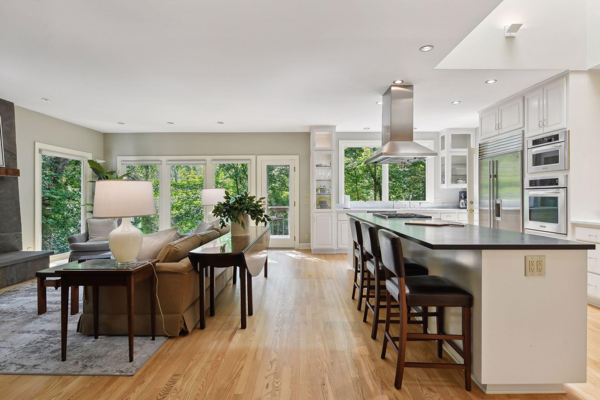 1520 Tanglewood Road