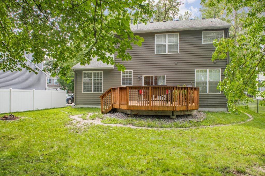 9269 Queensland Lane N