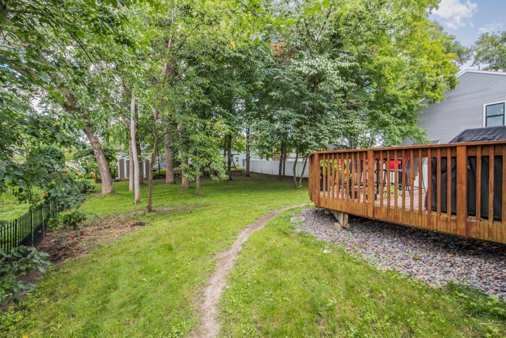 9269 Queensland Lane N