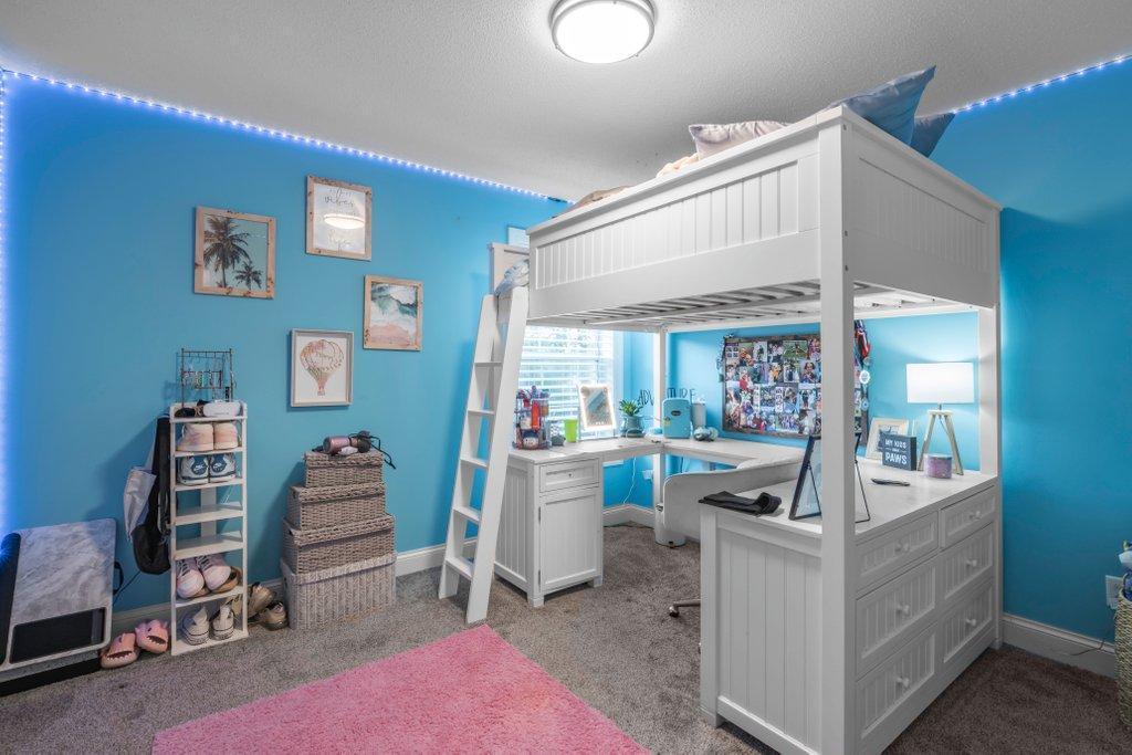 9269 Queensland Lane N