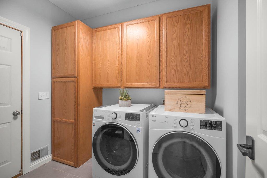 9269 Queensland Lane N