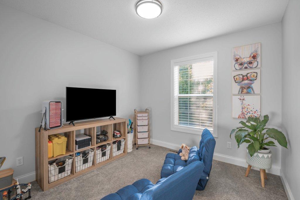 9269 Queensland Lane N