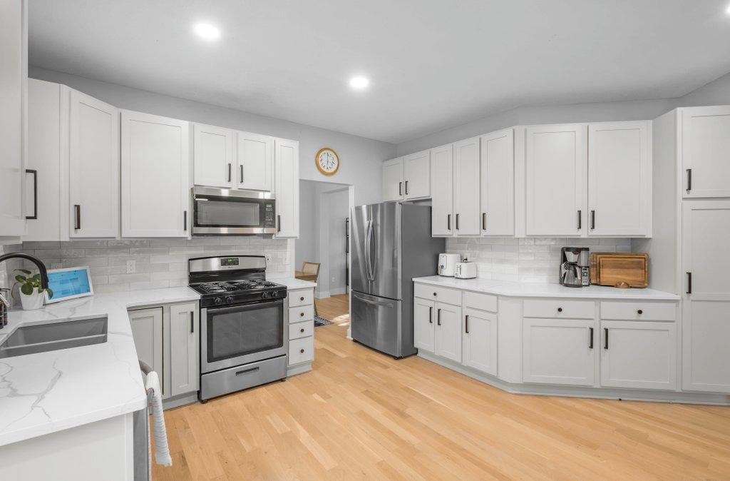 9269 Queensland Lane N