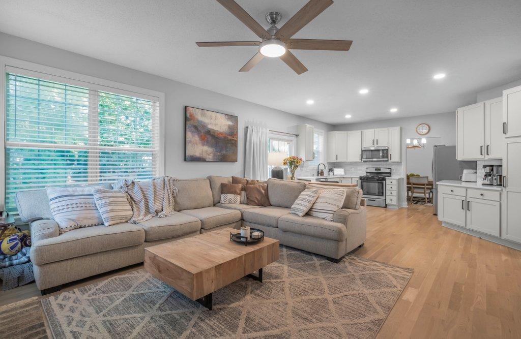 9269 Queensland Lane N