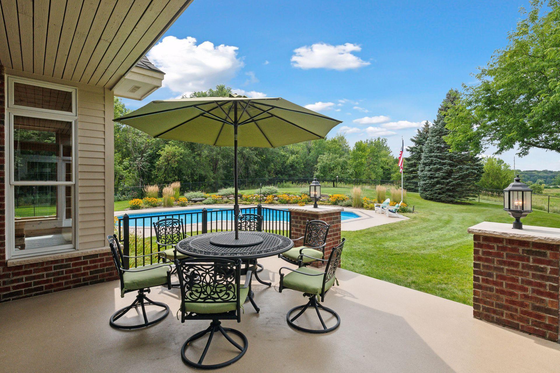 2335 Hollybush Road