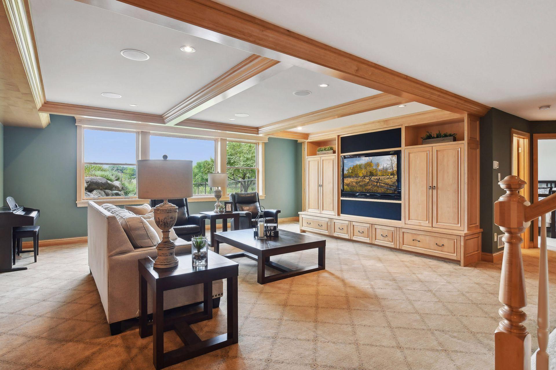 2335 Hollybush Road