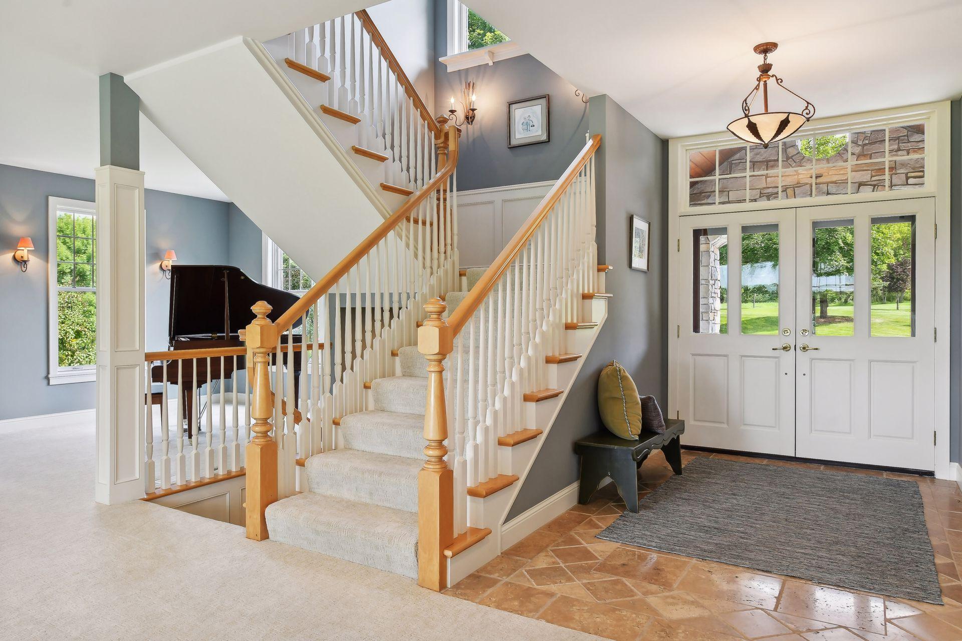 2335 Hollybush Road