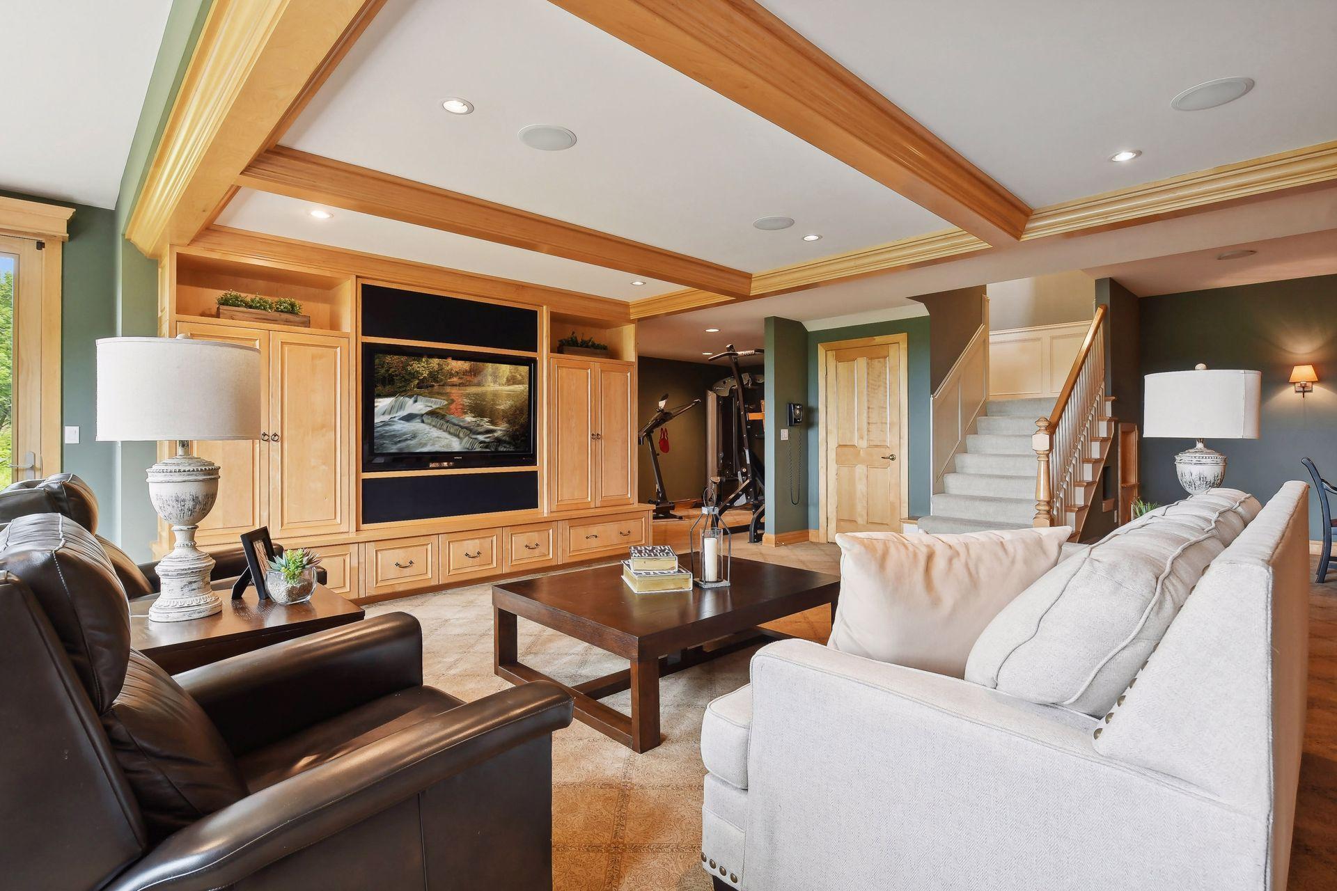 2335 Hollybush Road