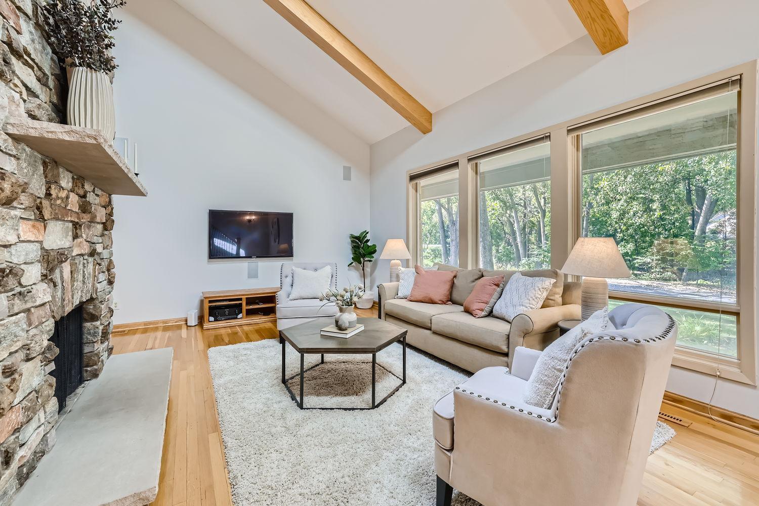 6021 Killarney Lane S