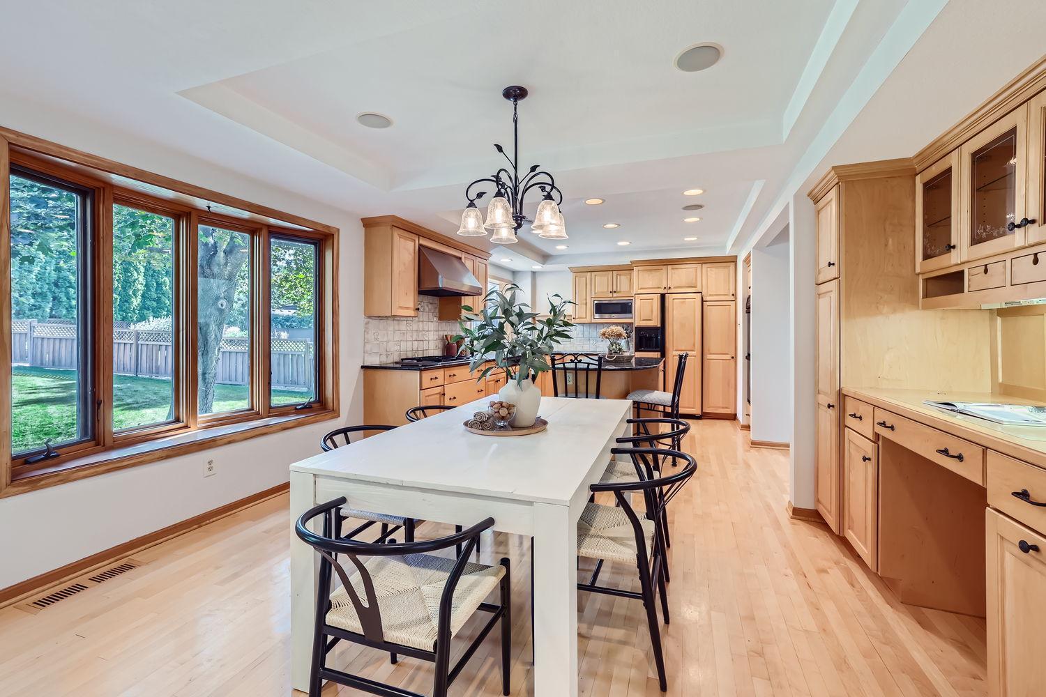 6021 Killarney Lane S