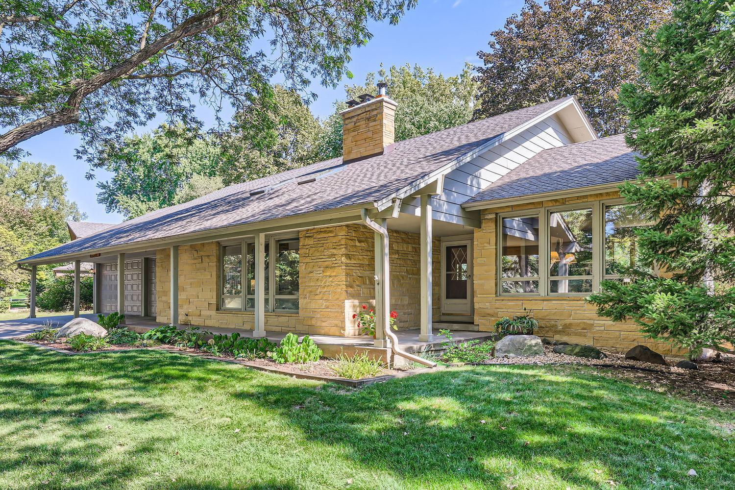 6021 Killarney Lane S