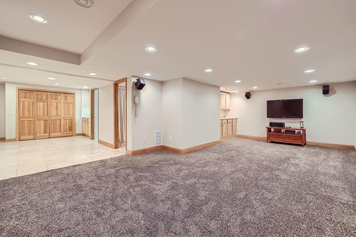 6021 Killarney Lane S