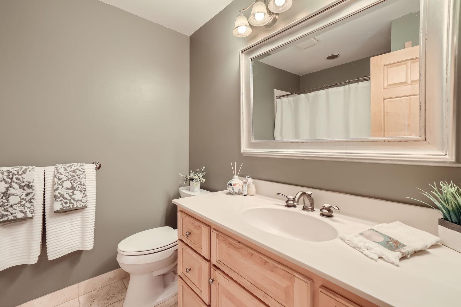 6021 Killarney Lane S