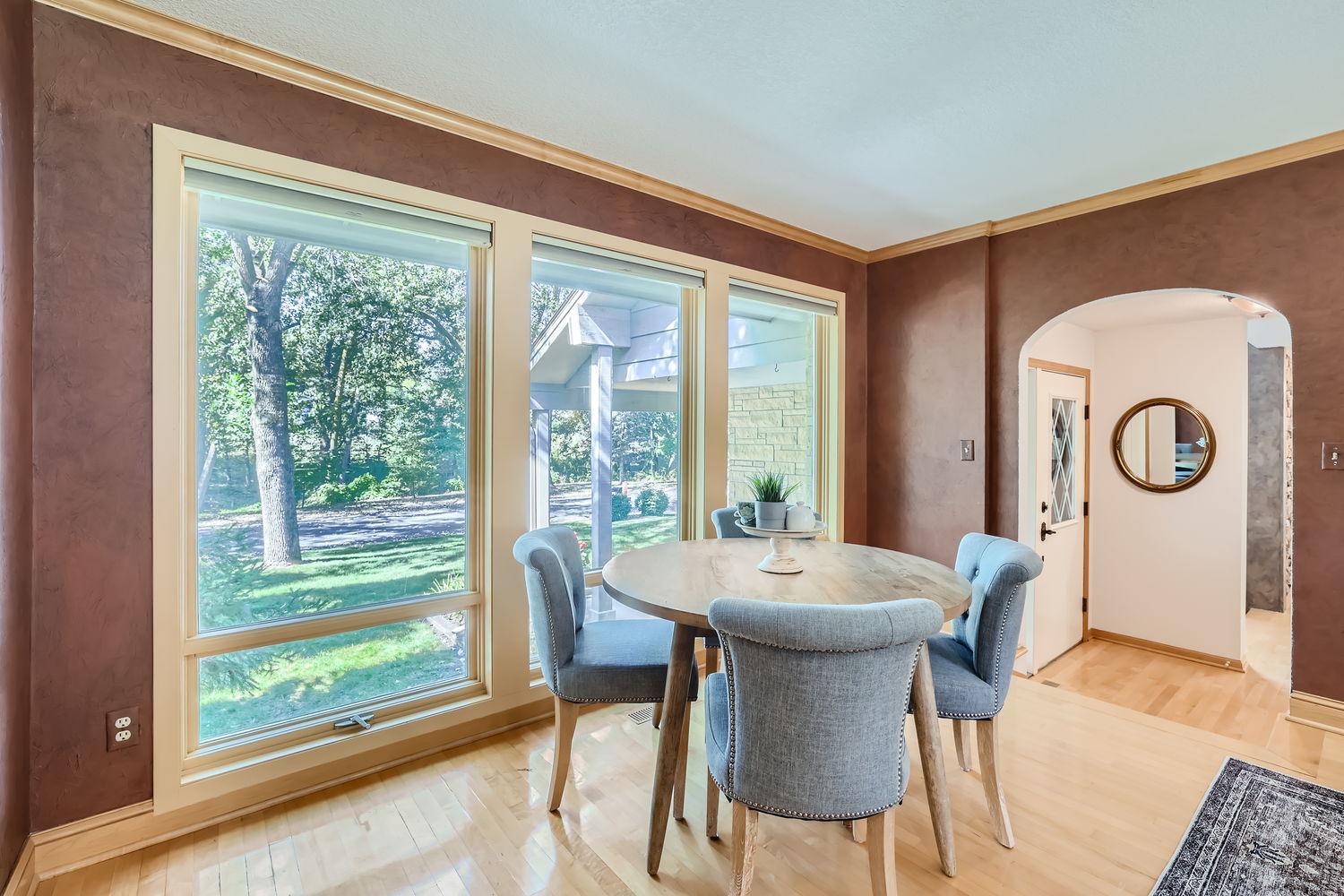 6021 Killarney Lane S