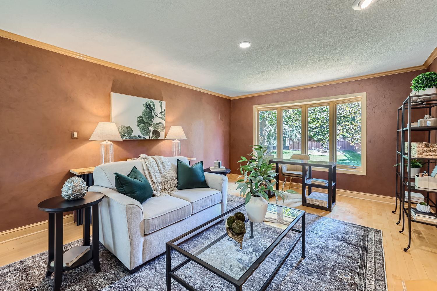 6021 Killarney Lane S